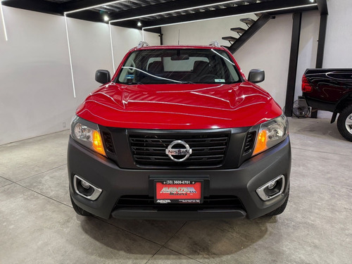 Nissan NP300 2.5 Doble Cabina S Aa Pack Seg Mt