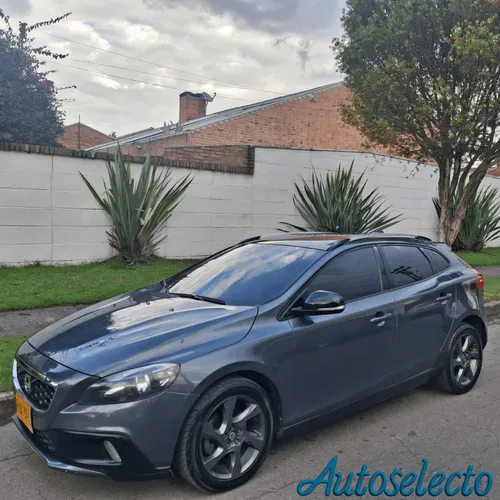 Volvo V40 1.6 T4 Cross Country Kinetic Fwd