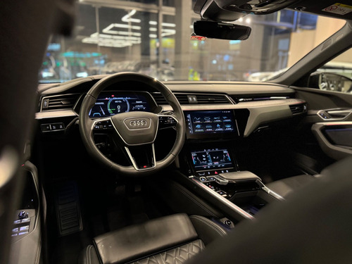 Audi E-tron Performace Aut. (Elétrico)