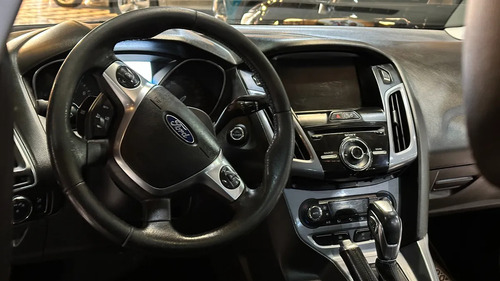 Ford Focus III 2.0 Sedan Titanium At6