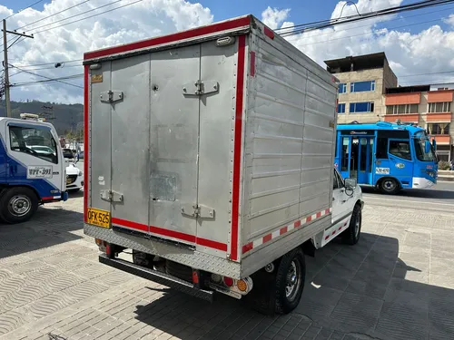 Mazda B2000 2.0 B2000