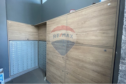 Amplio Y Moderno Departamento
