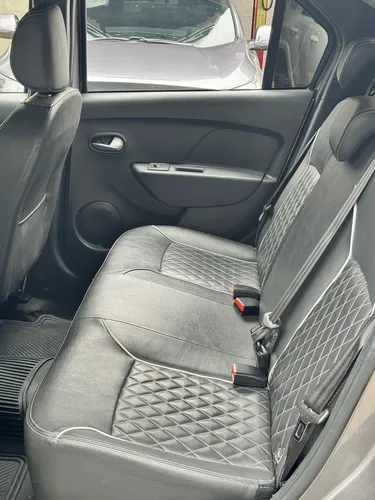Renault Logan 1.6 Privilege / Intens