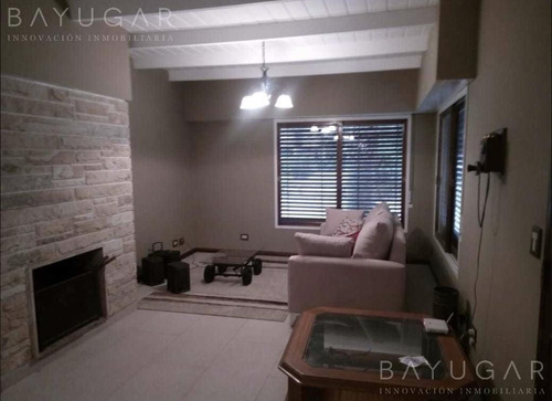 Imagen 1 de 11 de Venta - Cómoda Casa En Country Club El Jagüel - Bayugar Negocios Inmobiliarios