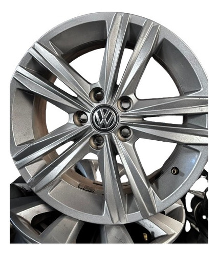 Llanta Usada 15'' Vw Volkswagen Pase 5x100 Impecable Estado