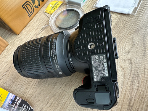 Cámara Nikon D5500 + Lente Zoom 18x140 + Accesorios Negro (Usado)