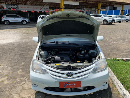 Toyota Etios 1.5 Xs Sedan 16v Flex 4p Manual