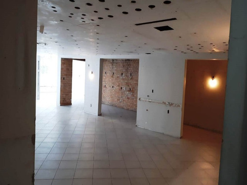Imagem 3 de 30 de Maravilhosa Loja Comercial Com 420,00m2 Na Pituba Frente De Rua - Sfl607 - 69395381