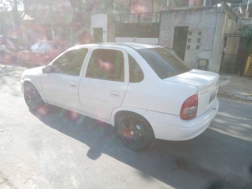 Imagen 11 de 13 de Chevrolet Corsa 2007 1.6 Super Pack Estilo