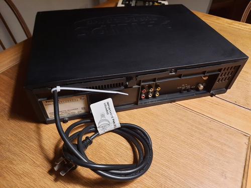 Videocasetera Philips Vr755 Stereo 6 Cabezas Funcionando Negro (Usado)
