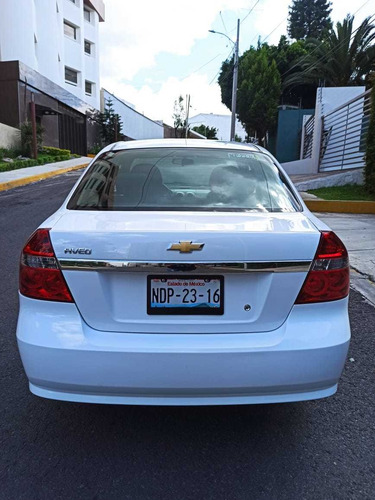 Imagen 6 de 12 de Chevrolet Aveo 2017 1.6 Lt Mt