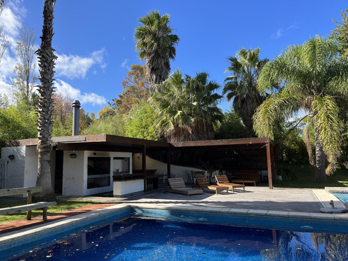 Venta De Casa En Barrio El Golf De Punta Del Este, Maravillosa Casa De Lujo