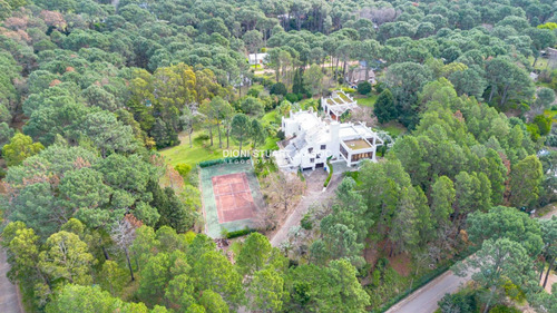 Mansion En Venta Club Del Lago - Punta Ballena - Punta Del Este 