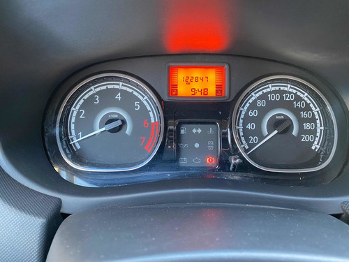 Imagen 10 de 10 de Renault Sandero 1.6 Expression 105cv Abs 2013
