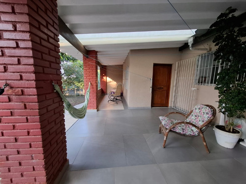 Chácara Em Condominio Fechado Em Ibiúna - 1000 M2 Terreno - Casa 3 Dormitórios Com Churrasqueira E Edícula
