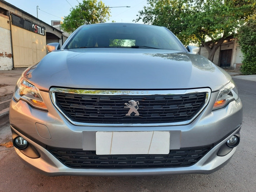 Imagen 6 de 15 de Peugeot 301 2017 1.6 Allure
