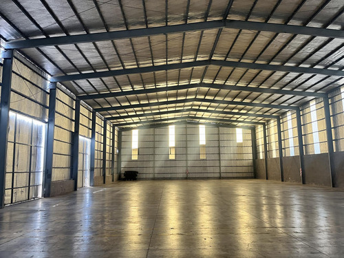 Nave Industrial 850 M2, En Rodriguez Peña Alquiler