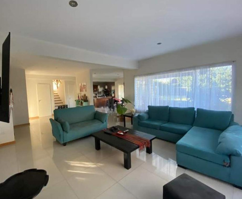 Casa Venta - Santa Teresa - Villanueva - Tigre - Lote Interno - 5 Amb. - Pileta - Dos Plantas