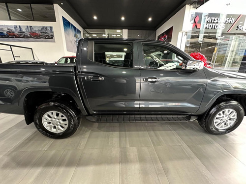Mitsubishi L200 2.4 Cd Glx 4X2 Mt