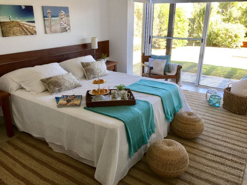 Imagen 15 de 29 de Jardin Con Piscina, Terraza Con Parrillero