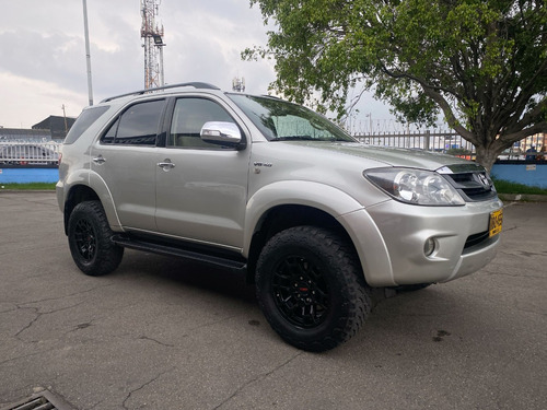 Toyota Fortuner 4.0 Sr5