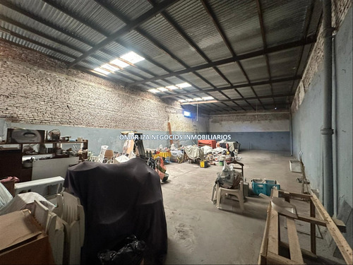 Venta Casa + Galpón En Goes, La Comercial, Ideal Empresa