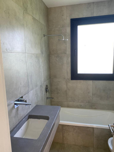 Imagen 15 de 17 de Impecable Casa En Barrio El Tropezón
