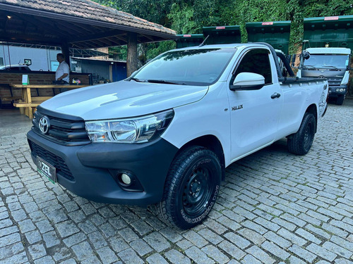Toyota Hilux 2.8 Tdi Std Cab. Simples 4x4 2p