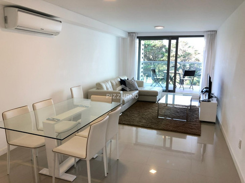 Departamento En Alquiler De 2 Dormitorios- Ref: 145