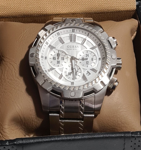 Relógio Guess Maravilhoso.Pouco Uso. Bateria Trocada.