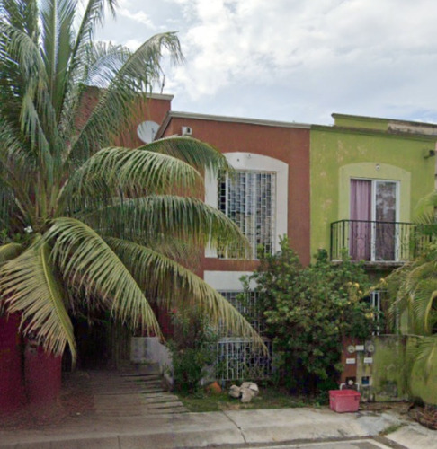 Casa De Recuperacion En Venta, En, Col.mision Las Flores, Playa Del Carmen / Solidaridad. Laab2