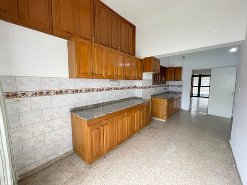 Imagen 3 de 10 de Casa Mas Departamento Venta Alto Alberdi Córdoba
