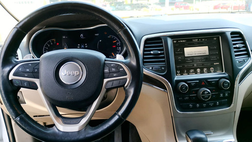 Jeep Grand Cherokee 5.7 Limited Lujo 4x2 Mt