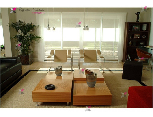 Casa En Golf, 5 Dormitorios *- Ref: 7618
