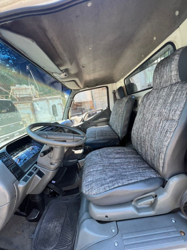 Imagen 6 de 9 de Mitsubishi Canter 64a