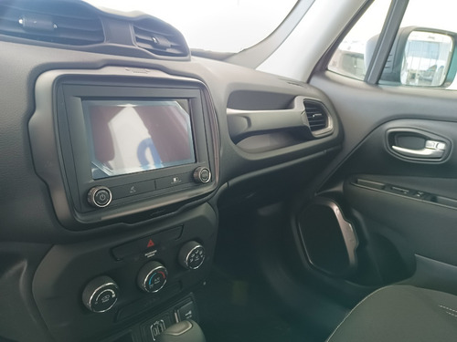 Imagen 14 de 25 de Jeep Renegade 1.8 Sport -fmd