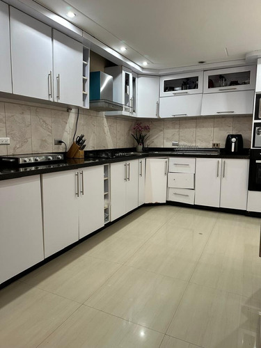 Saidy & Yosmar Vende Town House Urb. Villas De Alcala. Inth-167