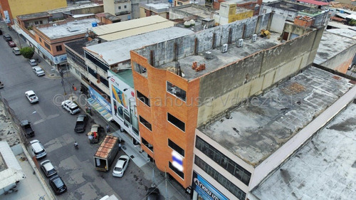 Edificio En Venta En Zona Comercial De Barquisimeto Lara (24-3862) M&n