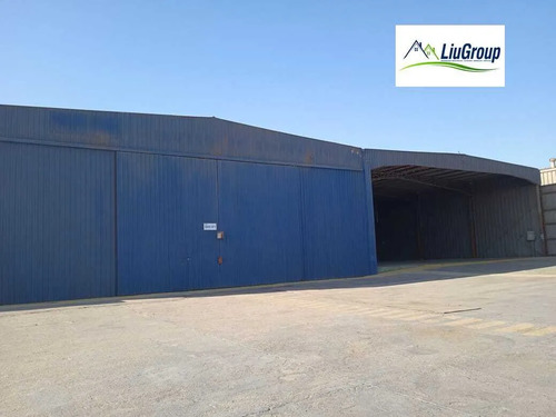 Venta Sitio Con Galpones Y Equipamiento En El Barrio Indust