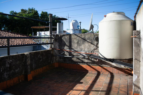 Casa De 5 Ambientes Con Cochera En Venta En Vicente Lopez