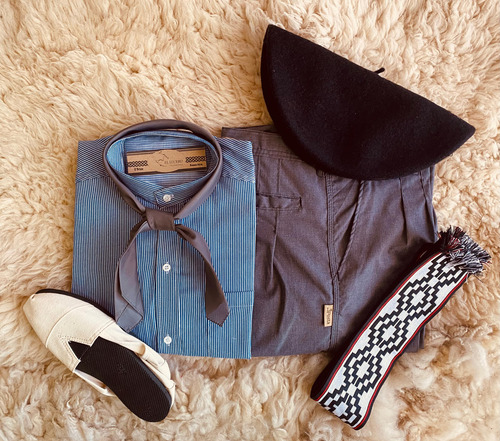 Conjunto Gaucho. Bombacha, Camisa, Boina,alpargatas,faja.
