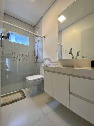 Imagem 22 de 27 de Casa No Glória Com 4 Quartos Para Venda, 325 M² - Lg3883