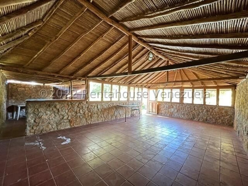 Imagen 24 de 30 de En Venta Hotel Turístico Con Excelente Ubicación En La Sierra Falconiana. 04120656408 Mls 22-19966