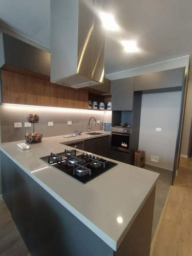 Apartamento En Venta En Bogotá Santa Barbara Occidental. Cod 12746