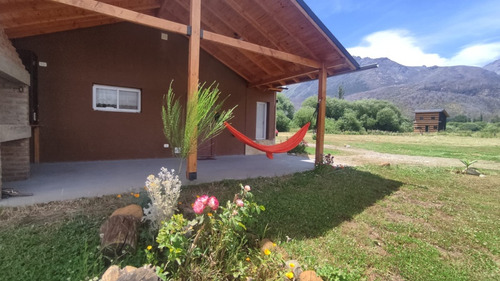 Casa / Cabaña Alquiler Temporal En El Hoyo, Patagonia 