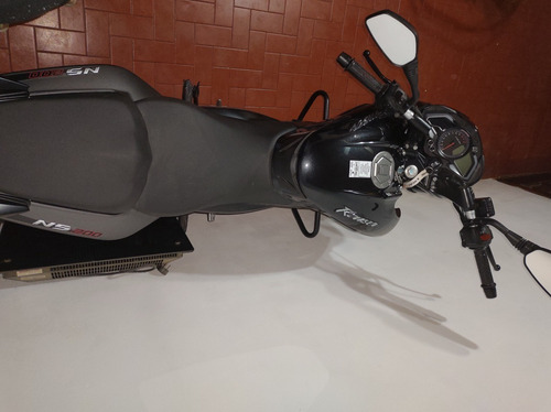Bajaj Rouser Ns200 11/2020 Naked 200 Ns