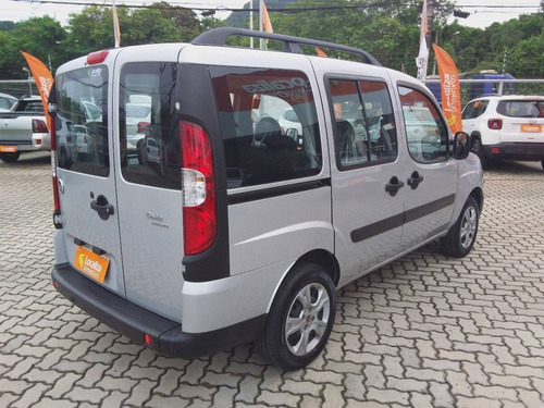 Imagem 4 de 9 de Fiat Doblò 1.8 Mpi Essence 7l 16v Flex 4p Manual