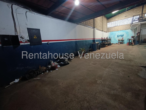 Edifico Comercial En Alquiler En Santa Ana Maracay 25-20147