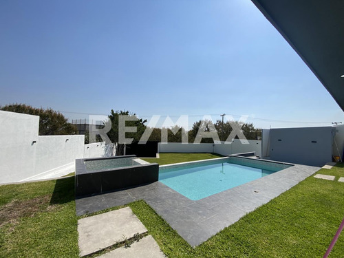 Casa En Venta En Morelos, Fraccionamiento Real De Oaxtepec