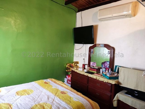 Imagen 14 de 30 de Casa En Venta Zona Norte Barquisimeto Lara Rah. 23-105895 // Invierta Seguro Con Rentahouse//
